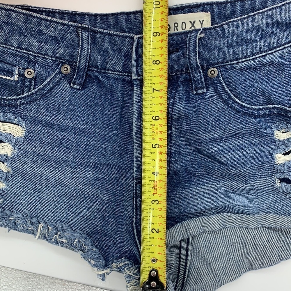 Roxy Jean Short Distressed Sz 26 - Picture 6 of 7